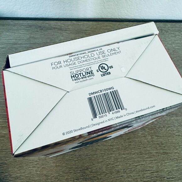 Dash Mini Waffle Iron & Cookbook Recipes Holiday Gift Set - Picture 4 of 4